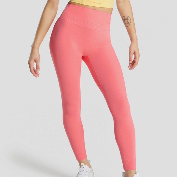 Whitney Simmons x Gymshark™️ High Rise Leggings in Peony Pink | Size Large | NEW - Picture 1 of 7